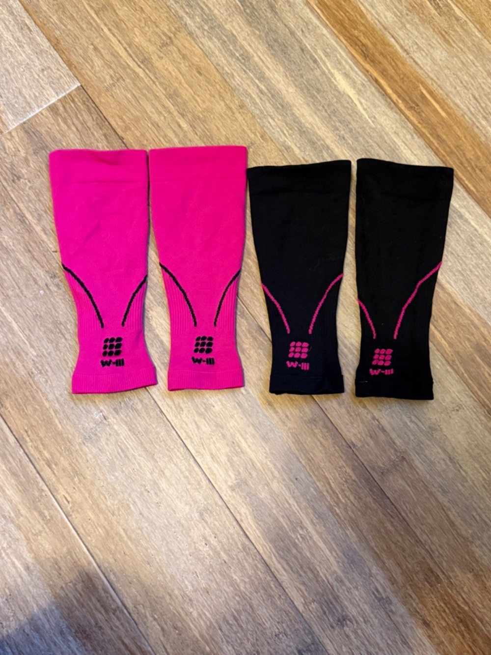 Two pair- CEP compression calf sleeves W-III